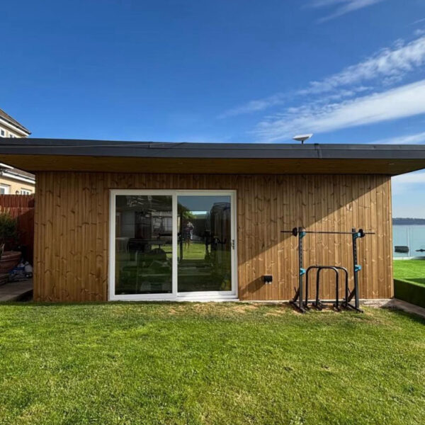 Insulatedgardenroom 600x600