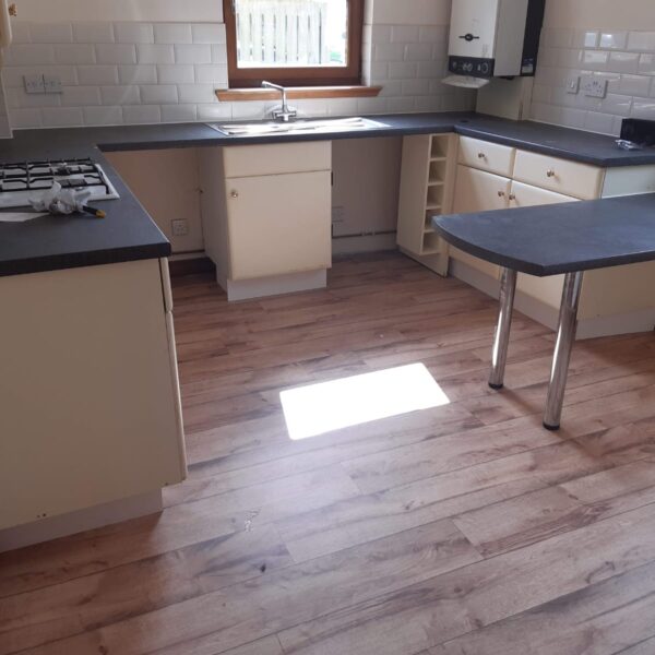 WhatsApp Image 2025 12 17 at 21 35 24 600x600